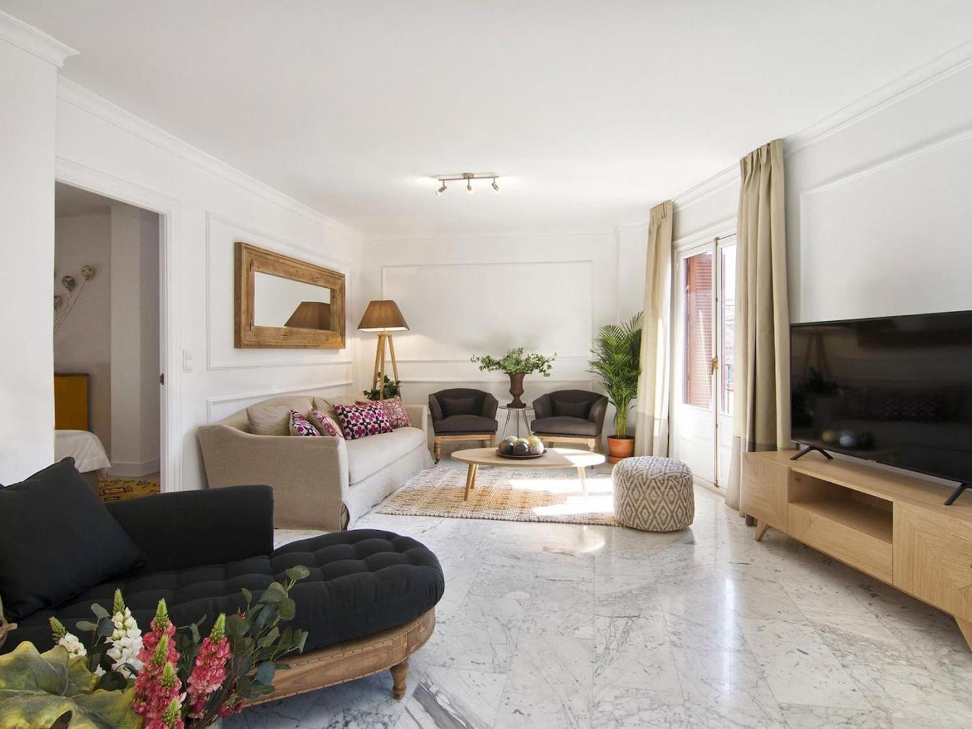 Chezmoihomes Glow And Elegant 4 Bedroom Apartment In The Heart Of Granada Parking Free 外观 照片
