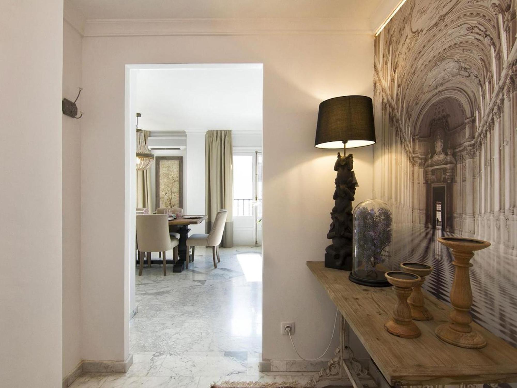 Chezmoihomes Glow And Elegant 4 Bedroom Apartment In The Heart Of Granada Parking Free 外观 照片
